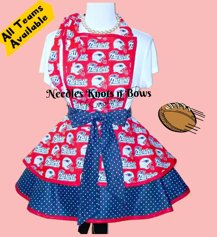 New England Patriots Womens Flirty Football Apron