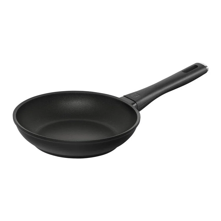 Madura Plus 8" Nonstick Aluminum Frying Pan